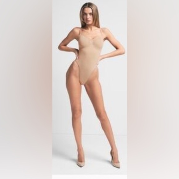 skims seamless sculpt bodysuit size Small - Picture 1 of 5